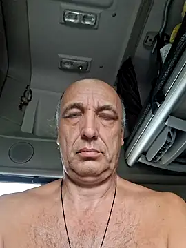 aleksis1313 online show from 10/06/25, 02:25