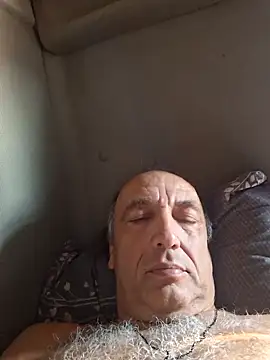 aleksis1313 online show from 10/18/25, 09:21