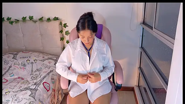 Snapshot of Be_Evil chatting on 11/23/25, 10:31 Be Evil online show from 11/23/25, 10:31