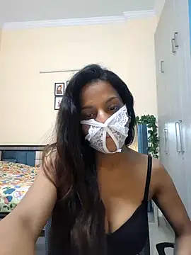 Snapshot of Queen_Ayeshaa chatting on 03/05/25, 07:49 Queen Ayeshaa online show from 03/05/25, 07:49