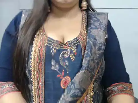 Snapshot of Surjeet_Kaur chatting on 12/15/25, 04:28 Surjeet Kaur online show from 12/15/25, 04:28