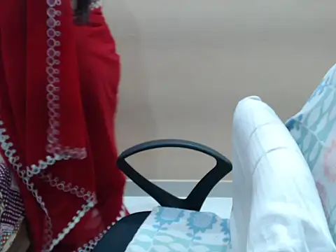 Snapshot of Surjeet_Kaur chatting on 06/16/26, 07:33 Surjeet Kaur online show from 06/16/26, 07:33