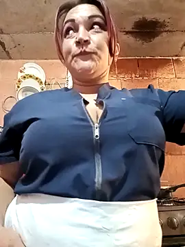 Snapshot of isis_milove chatting on 03/06/26, 12:45 isis milove online show from 03/06/26, 12:45