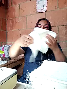 Snapshot of isis_milove chatting on 03/12/26, 02:01 isis milove online show from 03/12/26, 02:01