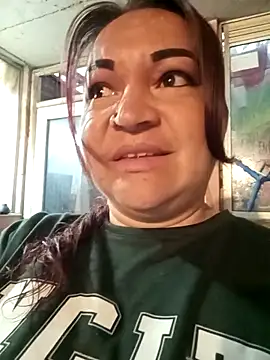 Snapshot of isis_milove chatting on 04/06/26, 11:11 isis milove online show from 04/06/26, 11:11