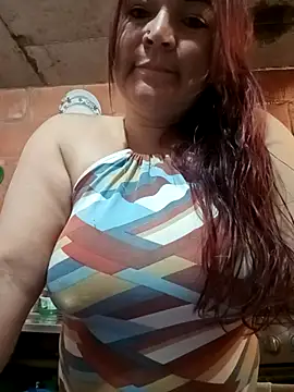 Snapshot of isis_milove chatting on 04/07/26, 11:10 isis milove online show from 04/07/26, 11:10