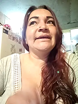 Snapshot of isis_milove chatting on 04/10/26, 11:37 isis milove online show from 04/10/26, 11:37