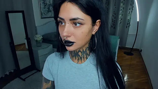 CharimgSabrina online show from 09/28/25, 06:41