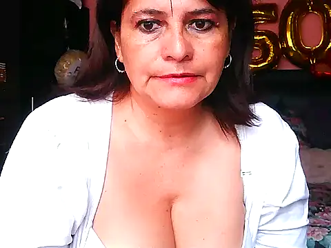 Snapshot of BiancaSteel chatting on 07/17/26, 09:08 BiancaSteel online show from 07/17/26, 09:08