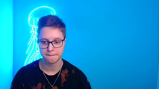 Bella Swannn online show from 03/13/25, 09:48