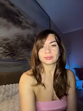 Snapshot of Mary_Kiitty chatting on 03/26/26, 01:06 Mary Kiitty online show from 03/26/26, 01:06