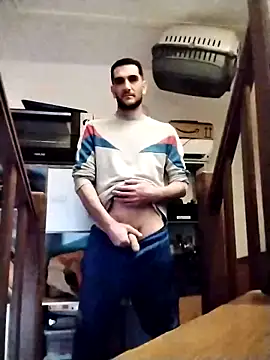 Snapshot of Anthopassif84 chatting on 03/06/25, 01:35 Anthopassif84 online show from 03/06/25, 01:35