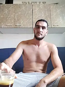 Snapshot of Anthopassif84 chatting on 09/09/25, 10:37 Anthopassif84 online show from 09/09/25, 10:37