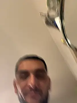 Snapshot of Anthopassif84 chatting on 11/19/25, 01:22 Anthopassif84 online show from 11/19/25, 01:22