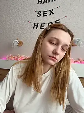 Snapshot of Bonechka chatting on 04/14/26, 07:58 Bonechka online show from 04/14/26, 07:58