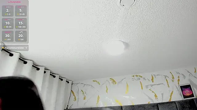 Cristal Velle online show from 12/03/25, 12:36