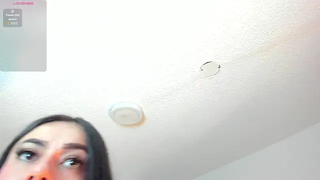 Snapshot of Cristal_Velle chatting on 05/19/26, 12:55 Cristal Velle online show from 05/19/26, 12:55