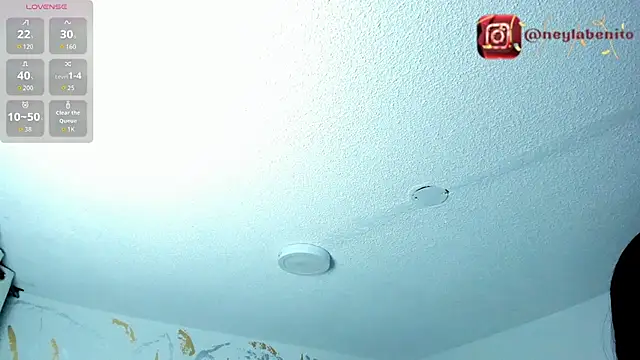 Snapshot of Cristal_Velle chatting on 07/11/26, 01:03 Cristal Velle online show from 07/11/26, 01:03