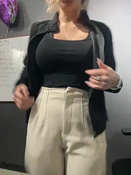 Isabella Varella online show from 01/07/26, 12:40