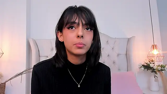 Snapshot of ZaraLuuv chatting on 03/14/25, 11:34 ZaraLuuv online show from 03/14/25, 11:34