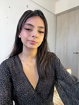 ZaraLuuv online show from 02/05/26, 06:01