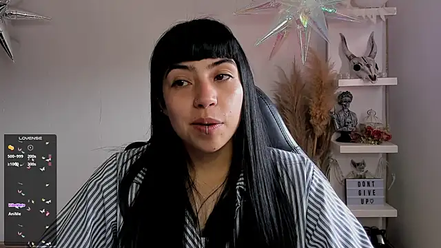 Snapshot of Saraa_Desiree chatting on 03/08/25, 09:40 Saraa Desiree online show from 03/08/25, 09:40