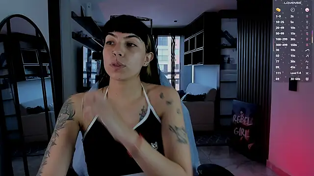 Snapshot of Saraa_Desiree chatting on 02/05/26, 07:51 Saraa Desiree online show from 02/05/26, 07:51