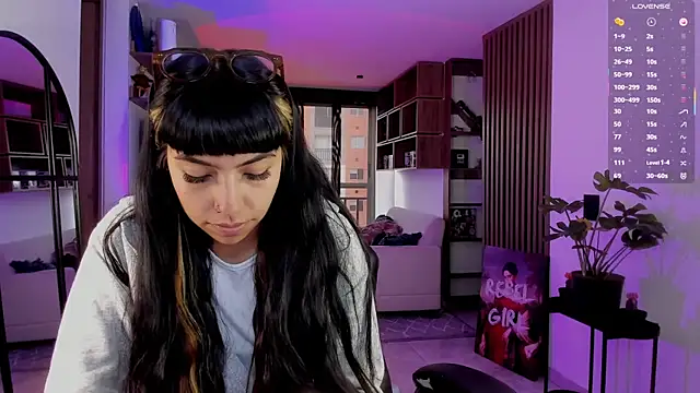 Snapshot of Saraa_Desiree chatting on 02/16/26, 07:32 Saraa Desiree online show from 02/16/26, 07:32