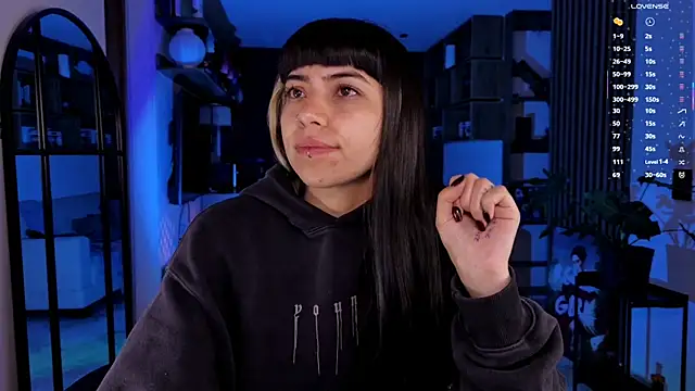 Snapshot of Saraa_Desiree chatting on 04/10/26, 06:40 Saraa Desiree online show from 04/10/26, 06:40