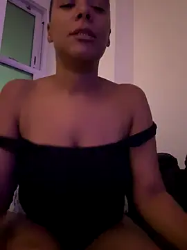 Melia Rayne online show from 10/17/25, 07:16