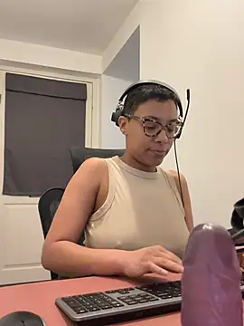 Melia Rayne online show from 03/05/26, 10:44