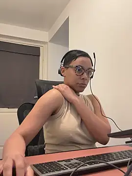 Melia Rayne online show from 03/18/26, 10:40