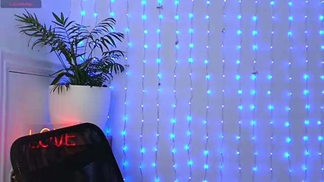 neferutt online show from 01/08/26, 05:04