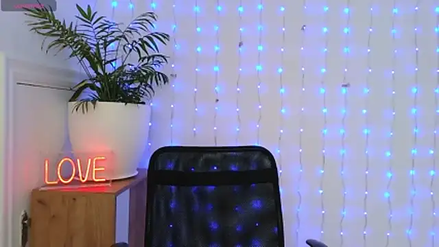 neferutt online show from 01/13/26, 01:16