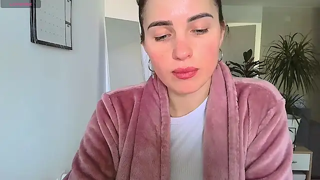 neferutt online show from 02/17/26, 01:18