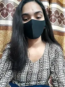 sexy-trisha1 online show from 03/05/25, 12:00