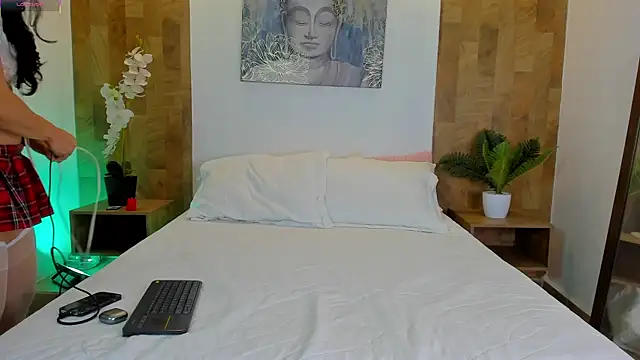 isabella winkler online show from 12/03/25, 03:54