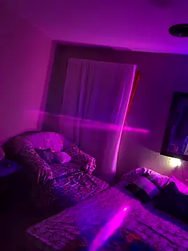 Snapshot of BADCOMPANY123 chatting on 09/29/25, 04:39 BADCOMPANY123 online show from 09/29/25, 04:39