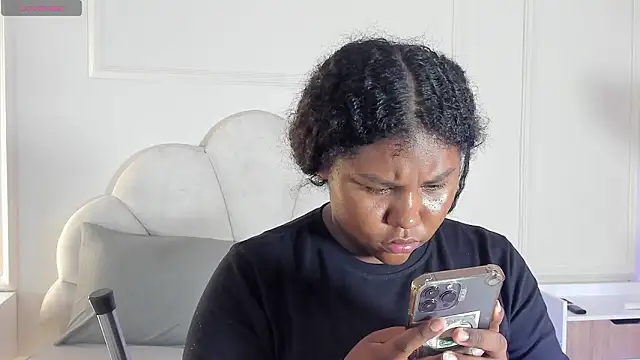 Snapshot of Candaceoweens chatting on 03/09/26, 03:43 Candaceoweens online show from 03/09/26, 03:43