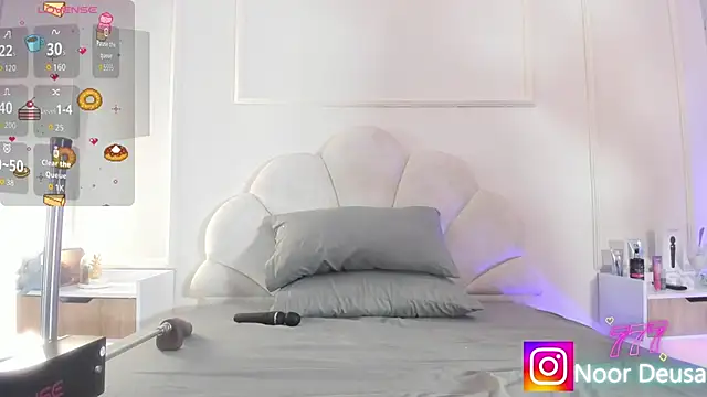 Snapshot of Candaceoweens chatting on 03/25/26, 03:45 Candaceoweens online show from 03/25/26, 03:45