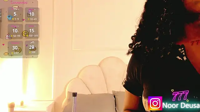 Snapshot of Candaceoweens chatting on 03/31/26, 03:41 Candaceoweens online show from 03/31/26, 03:41