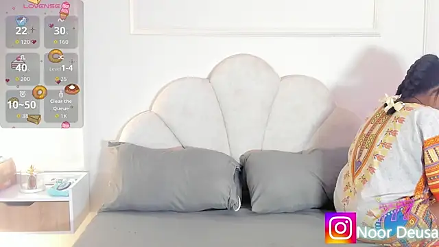 Snapshot of Candaceoweens chatting on 04/07/26, 04:13 Candaceoweens online show from 04/07/26, 04:13