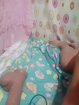 Snapshot of sarayulith chatting on 10/08/25, 12:30 sarayulith online show from 10/08/25, 12:30