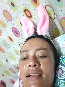 Snapshot of sarayulith chatting on 11/18/25, 05:06 sarayulith online show from 11/18/25, 05:06