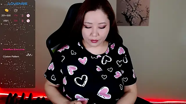 Snapshot of LisaAsianFlower chatting on 04/17/26, 03:31 LisaAsianFlower online show from 04/17/26, 03:31