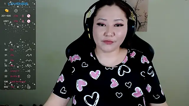 Snapshot of LisaAsianFlower chatting on 04/24/26, 05:21 LisaAsianFlower online show from 04/24/26, 05:21