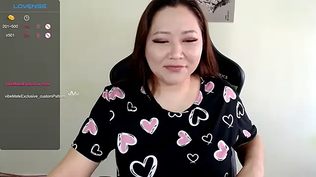 Snapshot of LisaAsianFlower chatting on 05/19/26, 05:03 LisaAsianFlower online show from 05/19/26, 05:03
