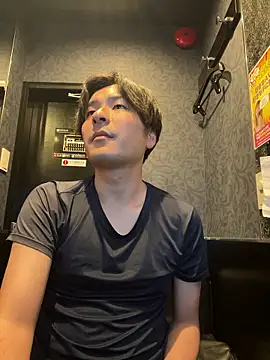 waka3232 online show from 05/26/26, 10:44