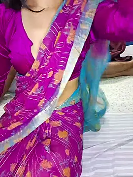 Cute-Zarina online show from 11/08/25, 04:40