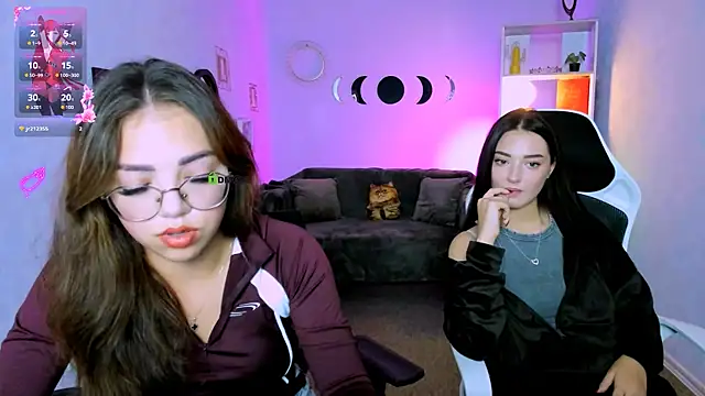 Snapshot of kiki_swan chatting on 09/22/25, 12:40 kiki swan online show from 09/22/25, 12:40